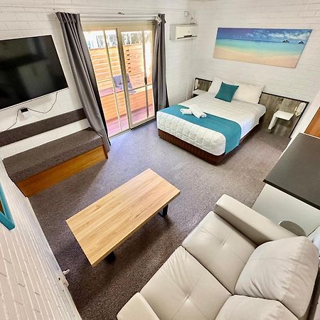 Top Of The Town Motor Inn Narooma Bagian luar foto
