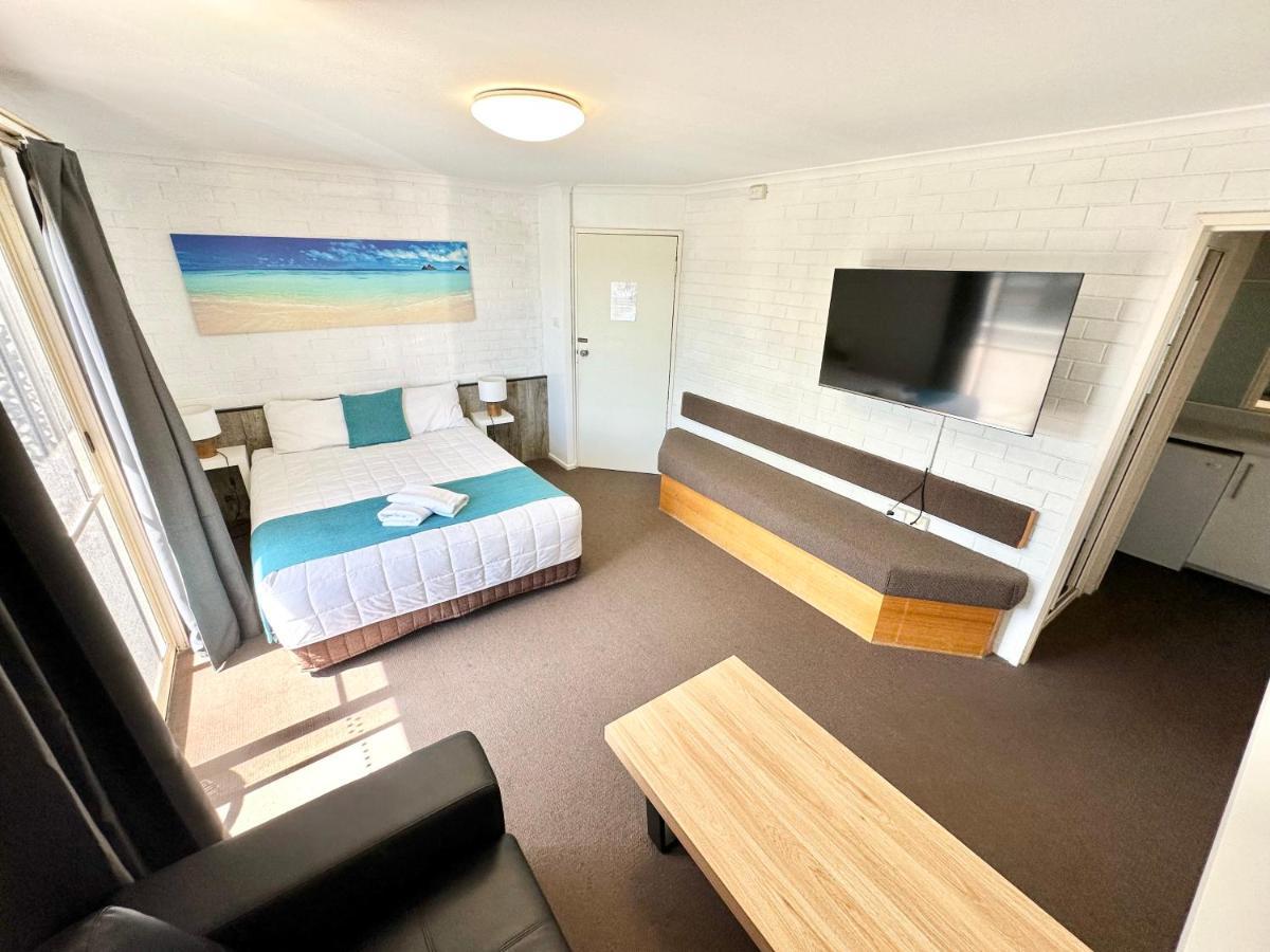 Top Of The Town Motor Inn Narooma Bagian luar foto