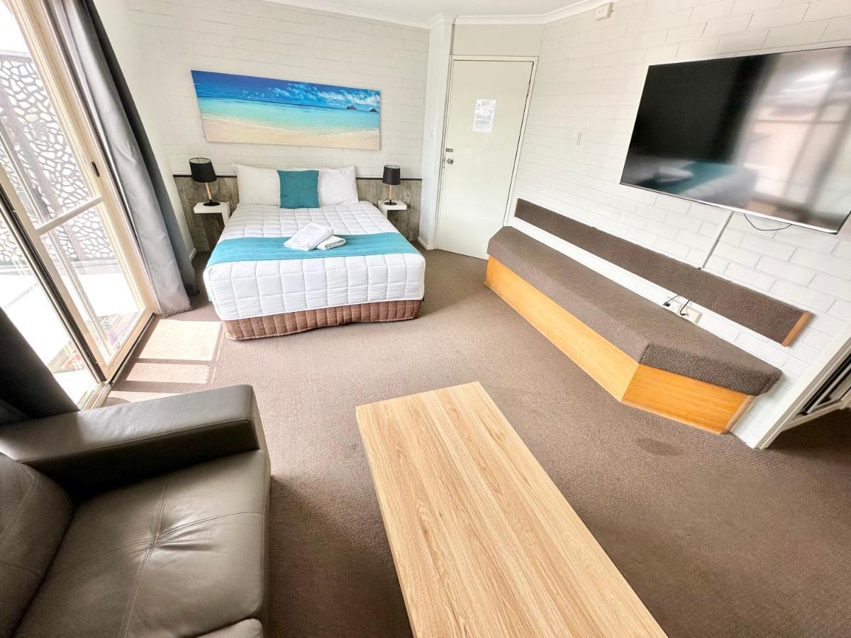 Top Of The Town Motor Inn Narooma Bagian luar foto