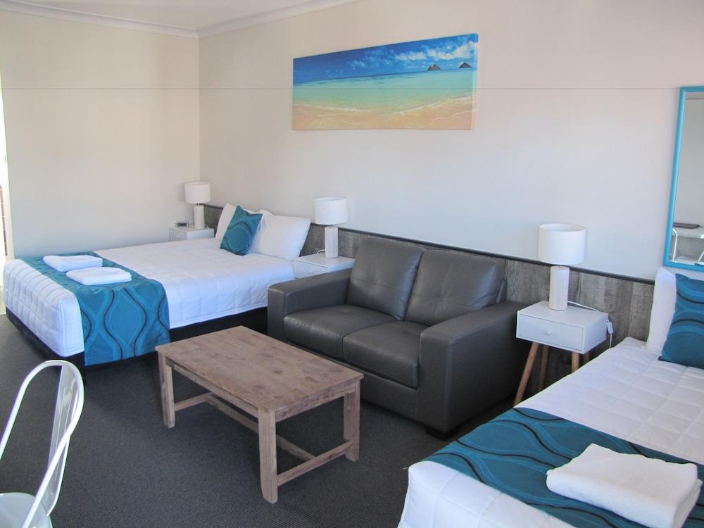 Top Of The Town Motor Inn Narooma Bagian luar foto