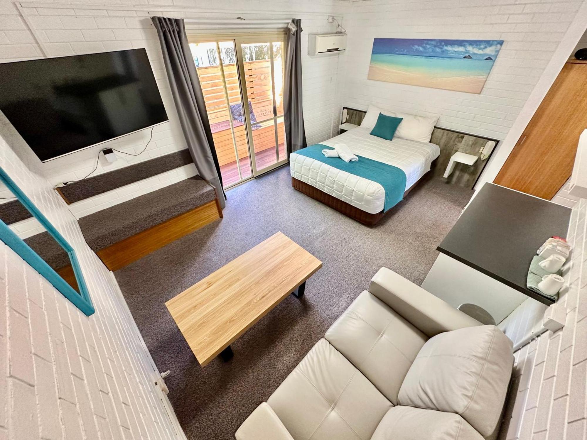 Top Of The Town Motor Inn Narooma Bagian luar foto